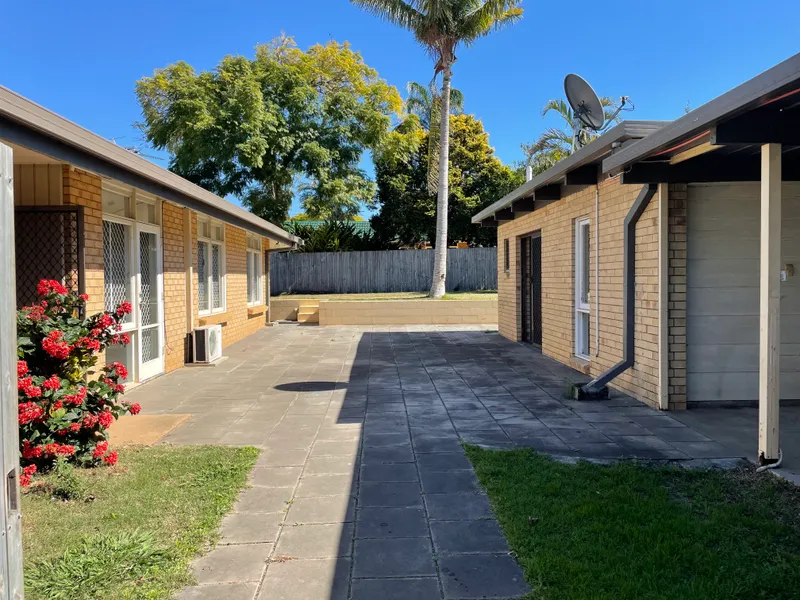 6 MONTHS LEASE ONLY - Family Home with Studio