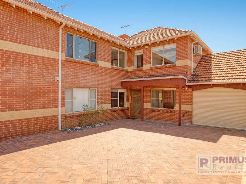 EVERYONE ATTENDING A HOME OPEN MUST REGISTER THEIR DETAILS (name and phone number)