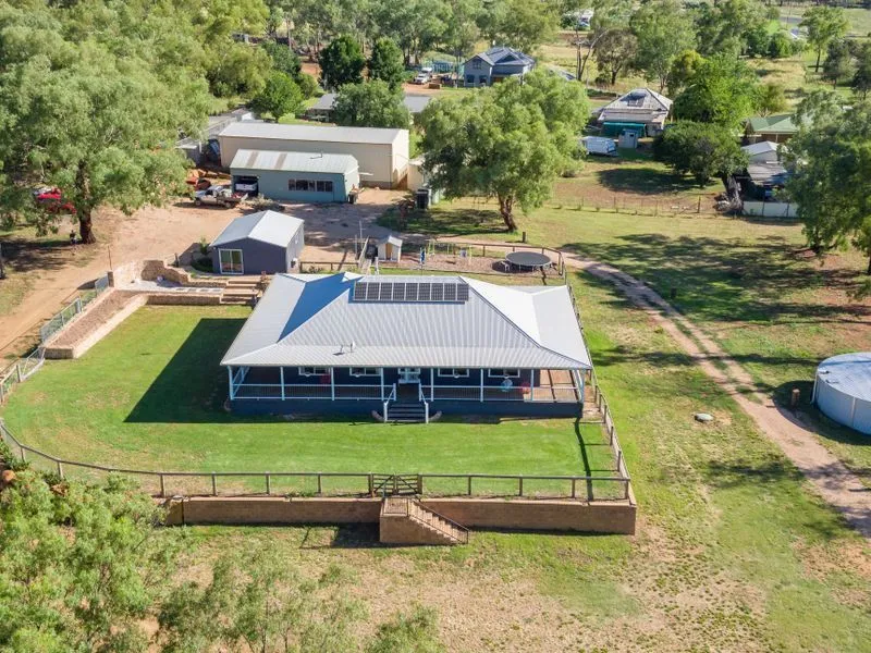 Perfect country escape and family home!