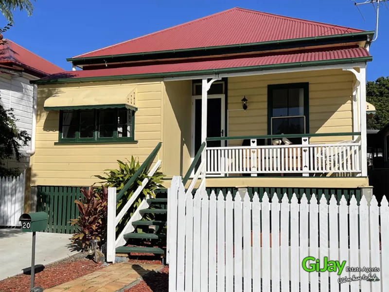 AFFORDABLE FULLY RENOVATED CHARMING WEST END COTTAGE