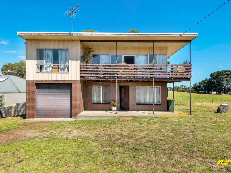 Superb Secluded Esplanade Opportunity