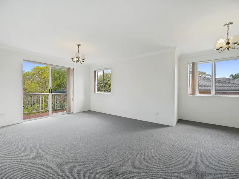 Large Two Bedroom Apartment with Peaceful Outlook