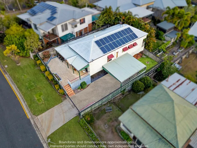 Luxurious Three Bedroom with Home Office: Prime Denmark Hill Location!