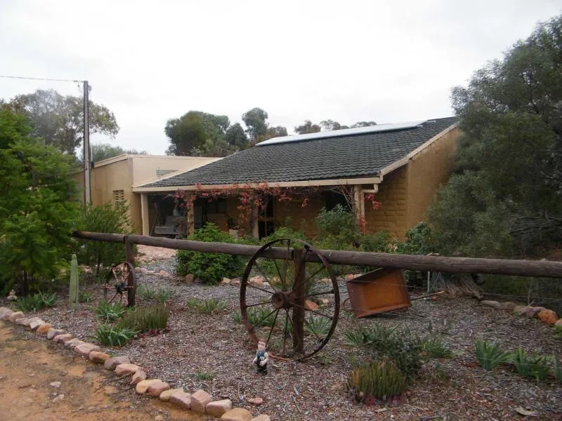 Terrific Cottage on Top Trac! - NEW PRICE