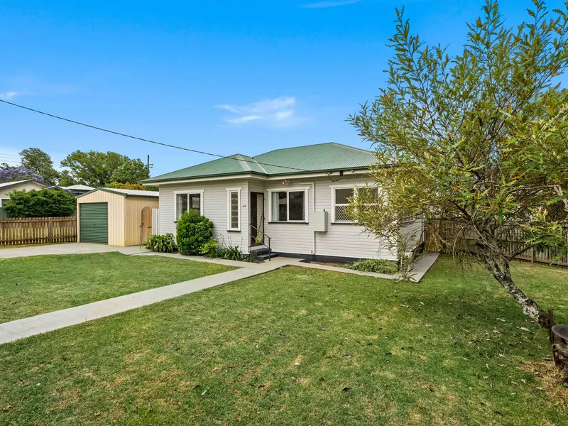 Renovated Character, Walking Distance to CBD!