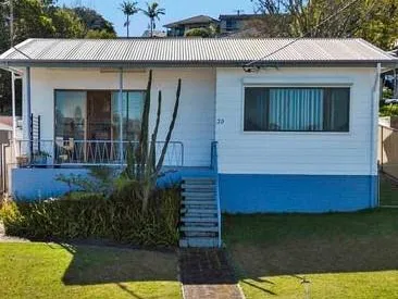 MINUTES TO REDHEAD BEACH