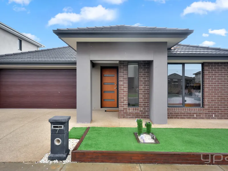 MODERN HOME IN GREAT LOCATION OF WERRIBEE