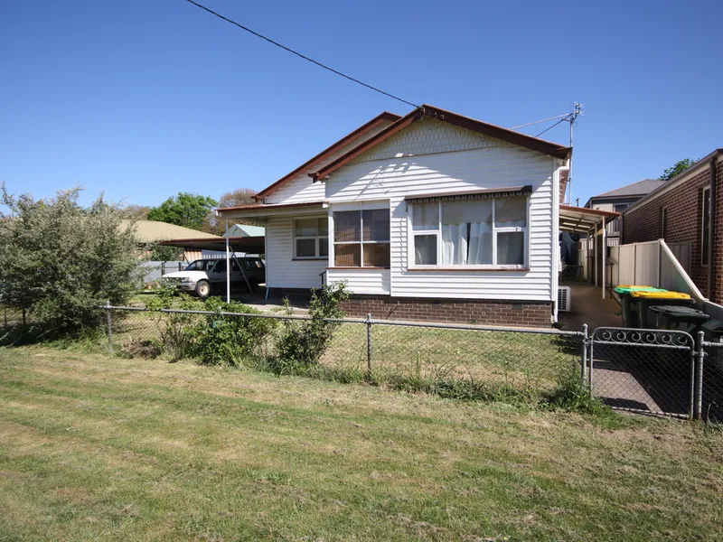 RARE 2 BEDROOM UNIT IN BEAUFORT