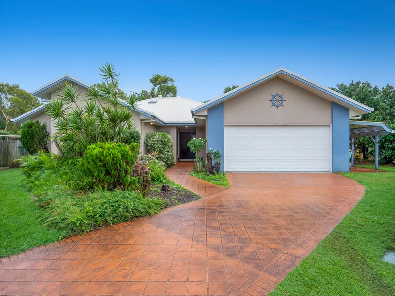 Backing onto parkland, walk to bowls club