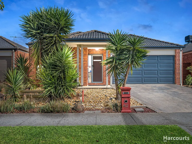 Lakeside Location & Quality Home!