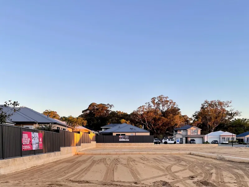 UNDER OFFER BY TEAM SEMPLE