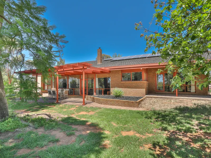 PRIVATE BUSHLAND RETREAT