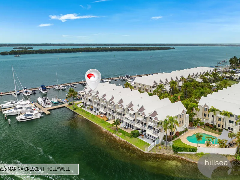 SENSATIONAL NORTH FACING TOWNHOUSE WITH 40’ FOOT MARINA BERTH