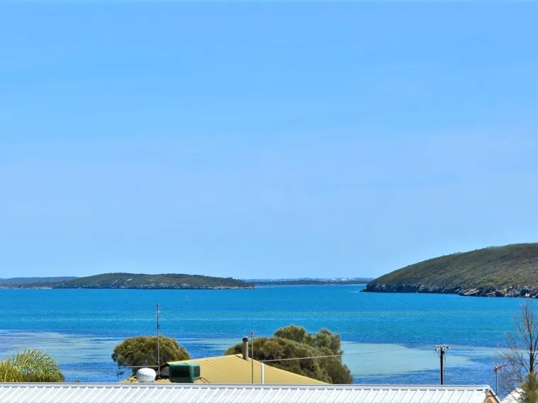 WOW   Absolute unbelievable Ocean Views as far as the eye can see   what a beauty.