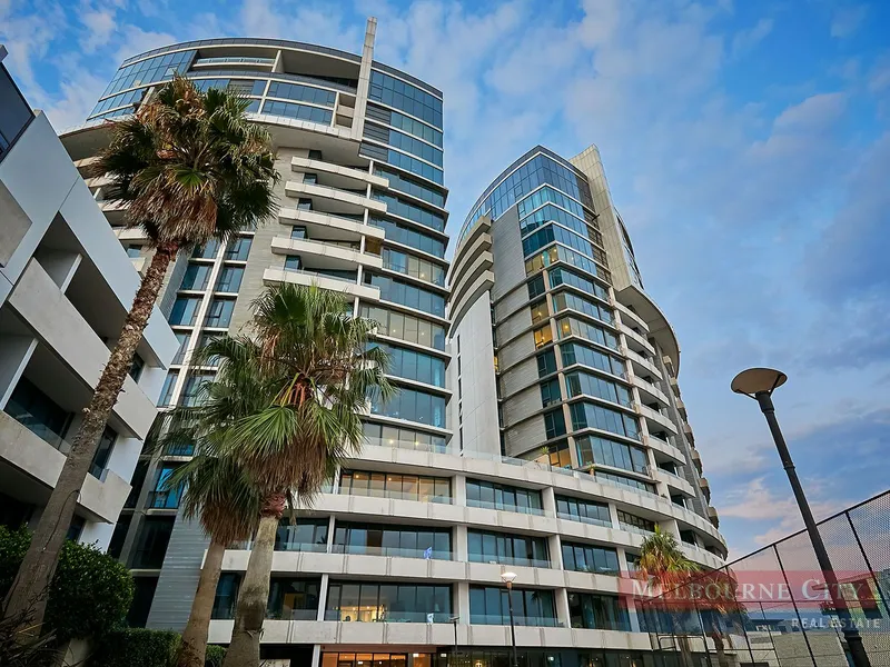 Fully Furnished Two Bedder With Water Views @ HM@S