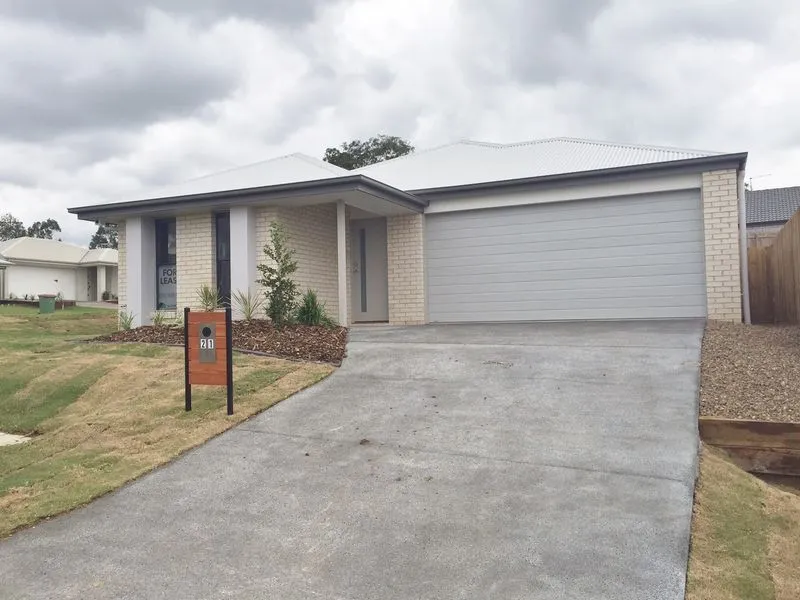 Beautiful Family Home in Popular Deebing Heights