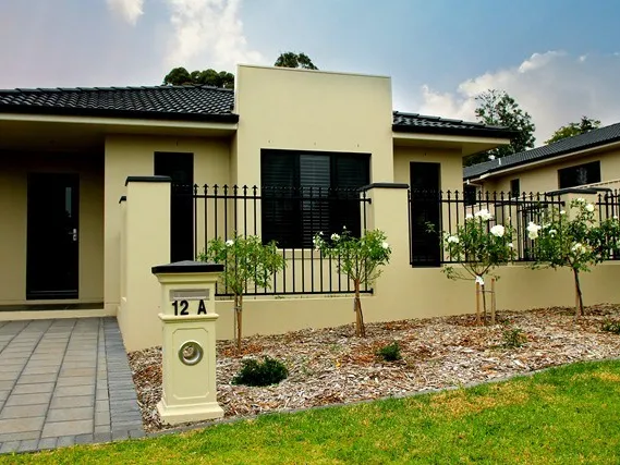 TWO BEDROOM UNIT CLOSE TO THE MACQUARIE RIVER