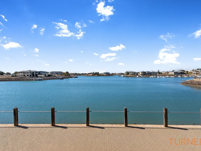 Modern living with an idyllic front row seat to the marina and tenants locked away…