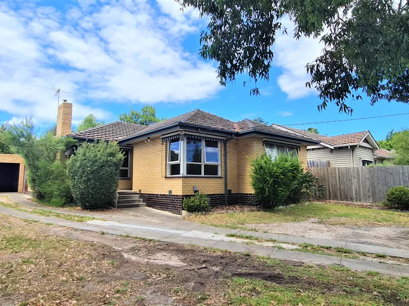 Convenience with secure yard!