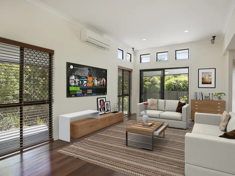 LOCATION & LIFESTYLE OPPORTUNITY IN BURLEIGH HEADS AWAITS