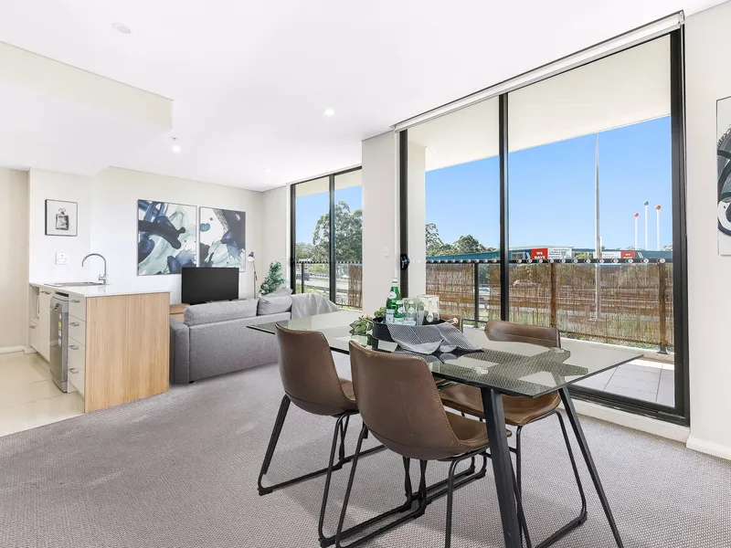 MODERN APARTMENT IN CONVENIENT LOCATION WITH SWIMMING POOL & GYM FACILITIES