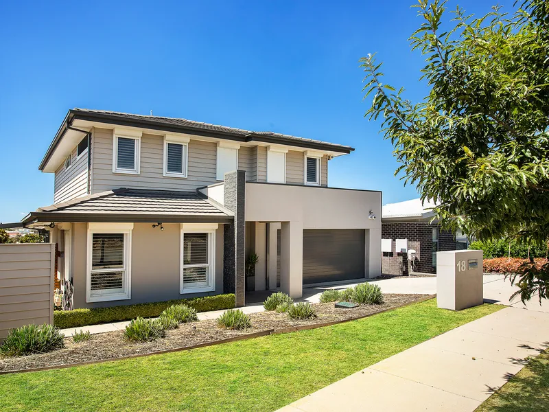 Moving interstate and motivated to sell - Superb Hamptons-style home.