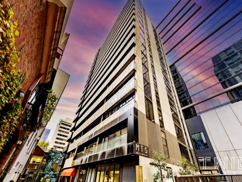 Immaculately Presented Apartment Located in Melbourne's sought after 'Paris-End'
