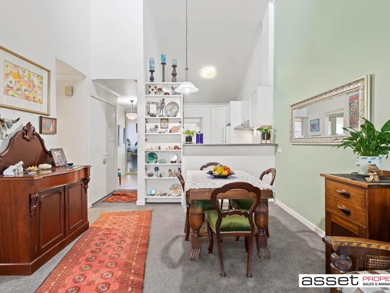 Amazing Lakeside Retirement Lifestyle