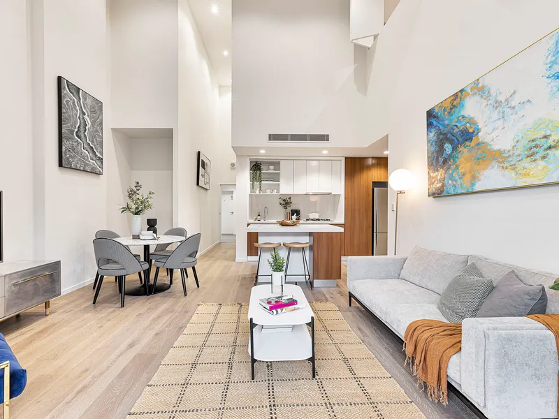 Brand new apartment set in an ultra-convenient locale.