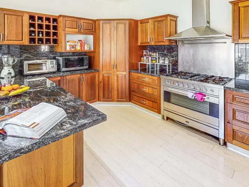 3 Bedroom and a Studio in Quiet Street