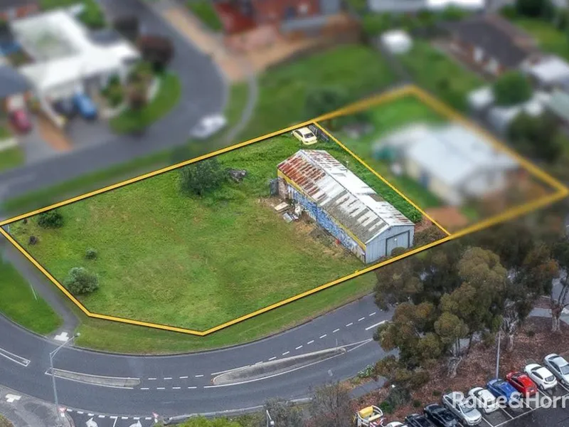 House for rent opposite to train station