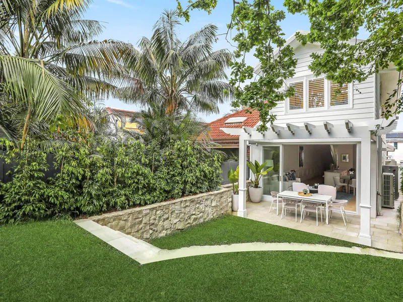 Newly built designer sanctuary peacefully tucked away on a sought-after North Bondi cul-de-sac