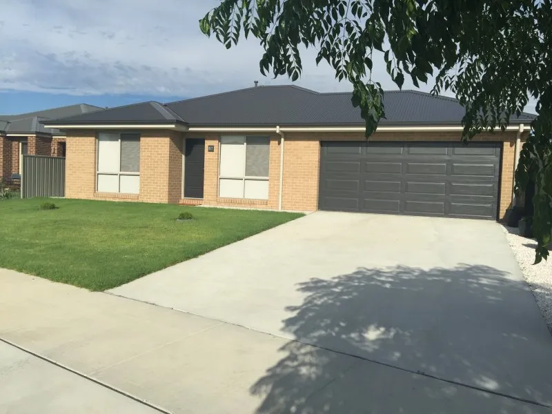 3 BEDROOM HOME IN SPRING PARK ESTATE