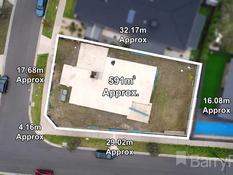 591m2 of land approx. with slab down and permit to complete a new luxury residence
