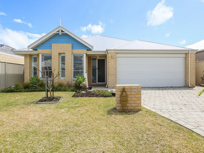 QUALITY 4x2 FAMILY HOME WITH THEATRE AND STUDY