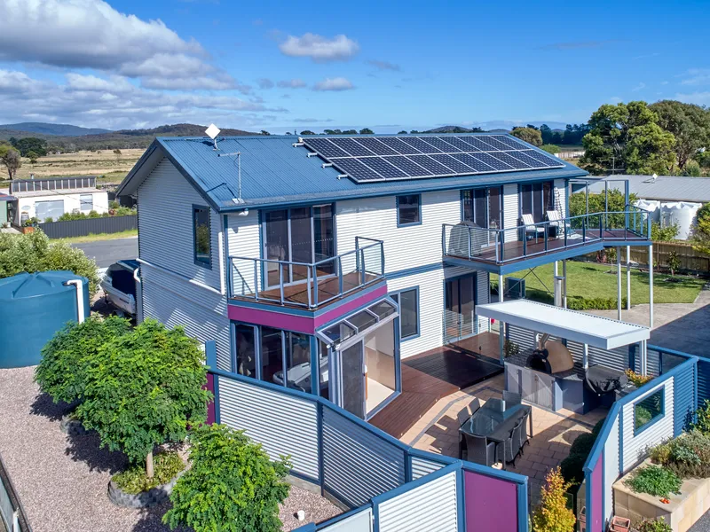 Resort Lifestyle with Spectacular Water Views!