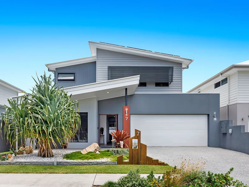 Immaculate Family Living on one of the Biggest Blocks in Bok Beach!