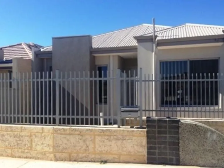 MODERN EASY TO MAINTAIN HOME