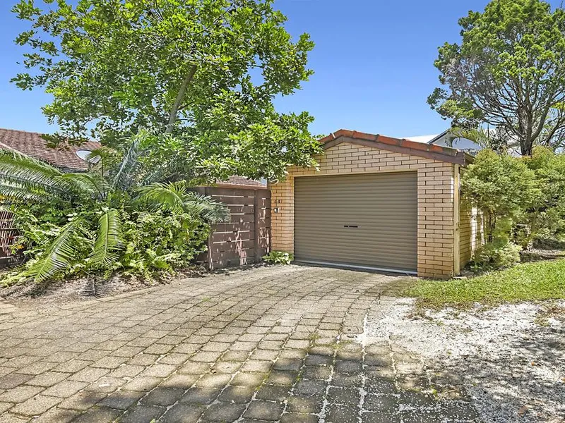 Single Level - Amazing Location 