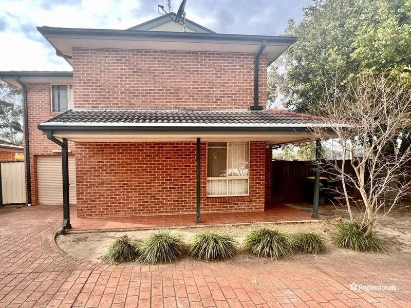 3 Bedroom townhouse in handy location to Werrington train station!