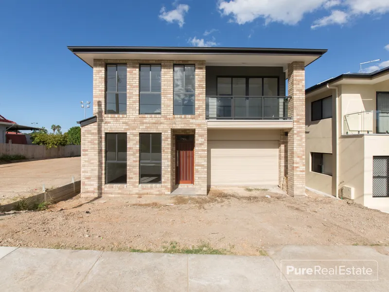 Stylish & Modern Family Home