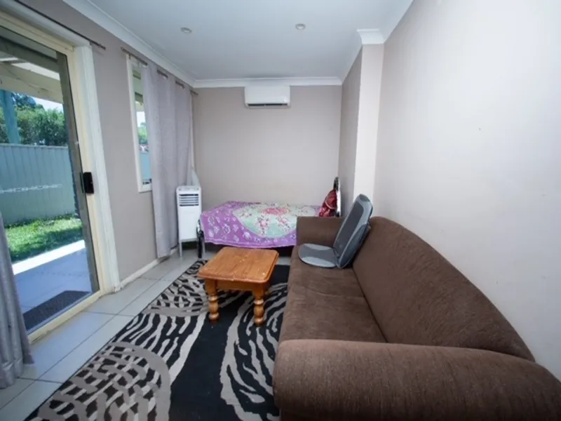 RENT REDUCED STROLL TO STATION!!