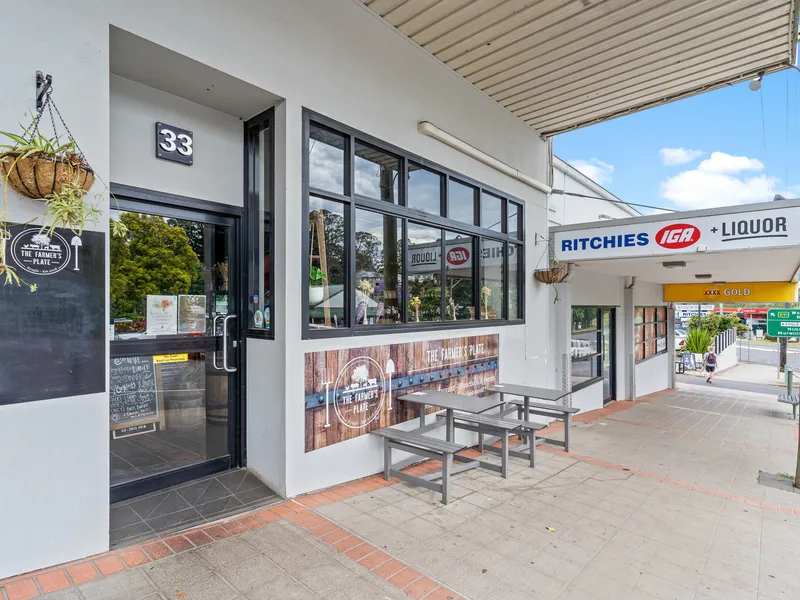PRIME COMMERCIAL SPACE - LOADS OF POTENTIAL