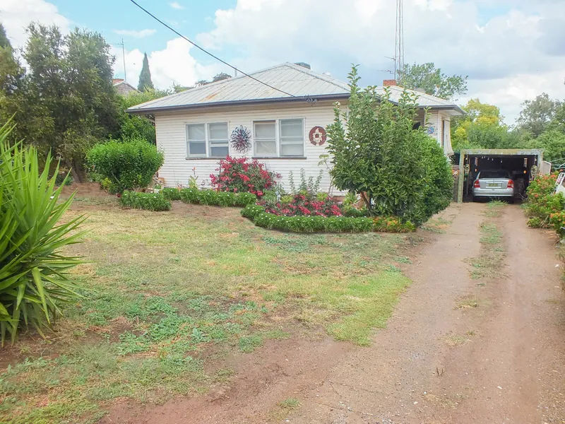 Offered With Vacant Possession Or Leave Tenant Paying $230/week