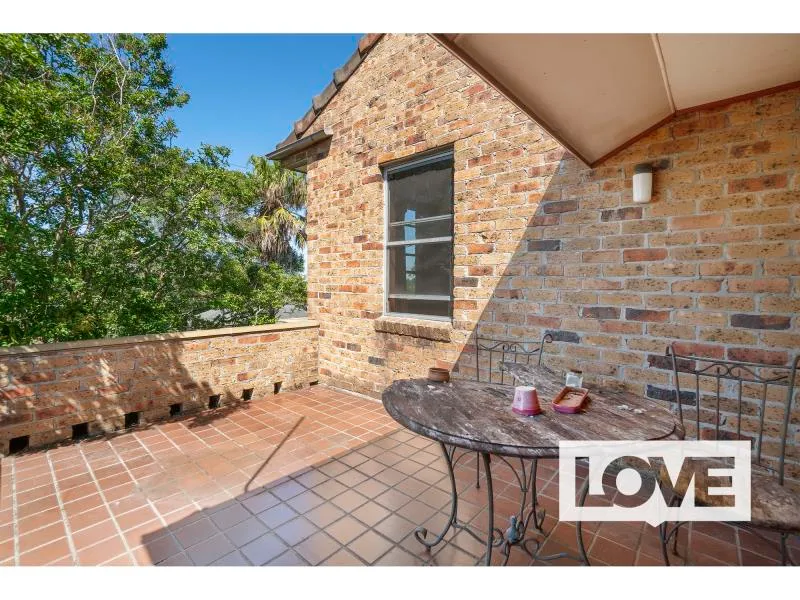 Fully Furnished One-Bedroom Unit in Great Neighbourhood