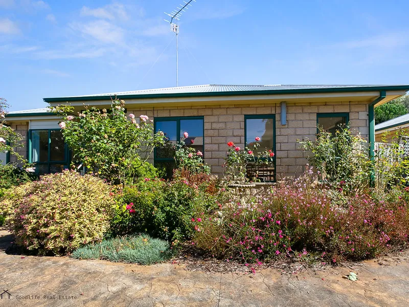 150 metres to the Beach 