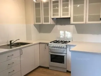 FURNISHED, MODERN 1x1 UNIT 200m FROM UWA!