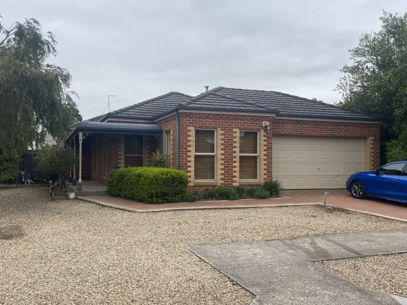 3 bedroom family home plus study/4th bedroom