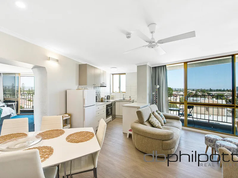 EXECUTIVE LIVING IN THE HEART OF GLENELG