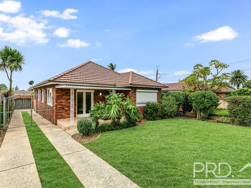 HUGE FULL BRICK FAMILY HOME!